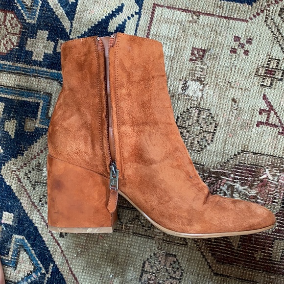 Sam Edelman thick heeled suede booties - Picture 2 of 3